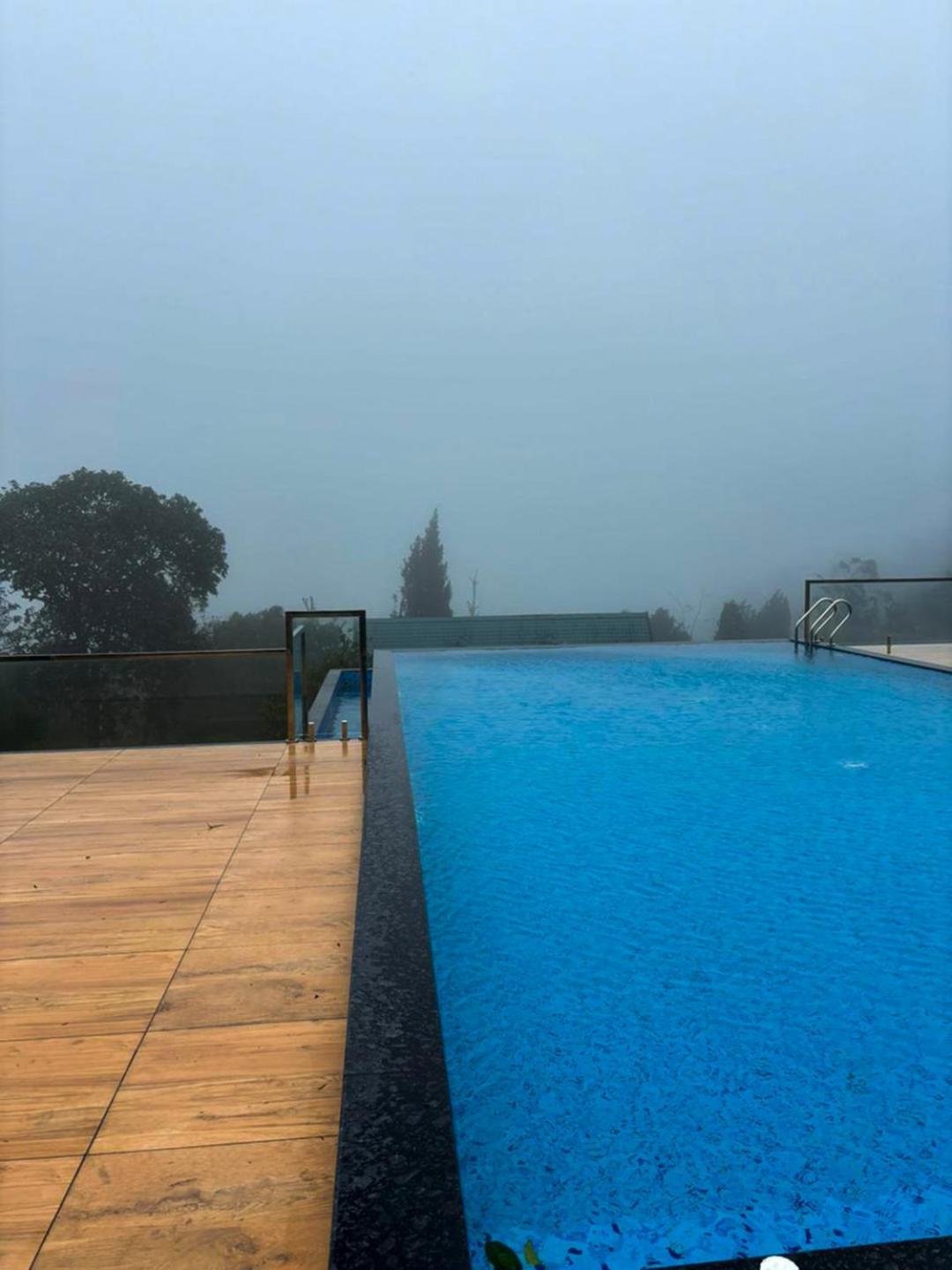 מונאר Camelot Resort מראה חיצוני תמונה