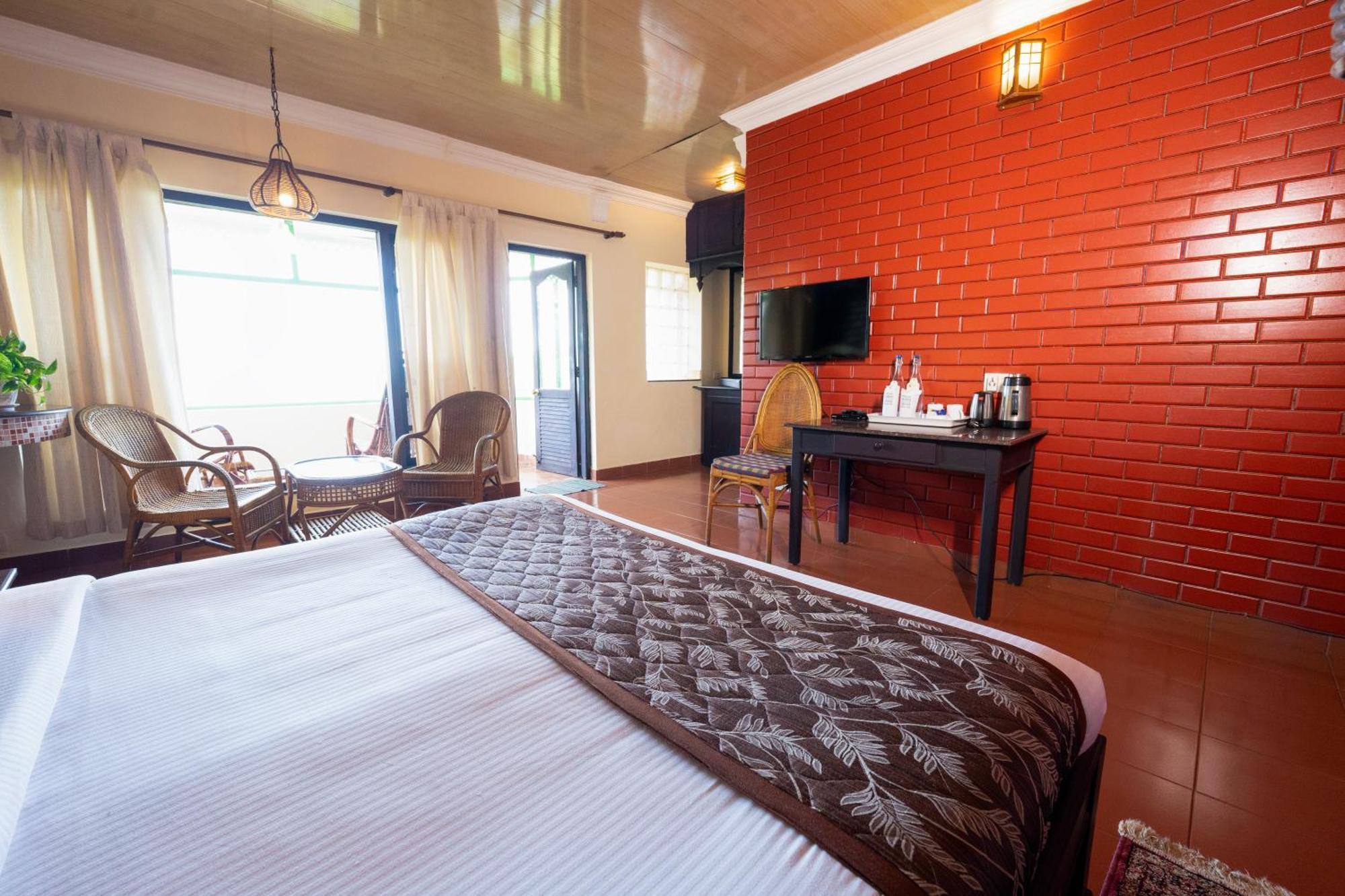 מונאר Camelot Resort מראה חיצוני תמונה